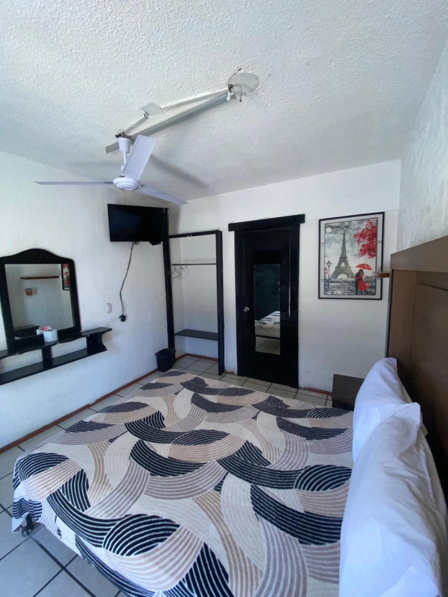 Hotel Puerto Vallarta Zapopan Luaran gambar